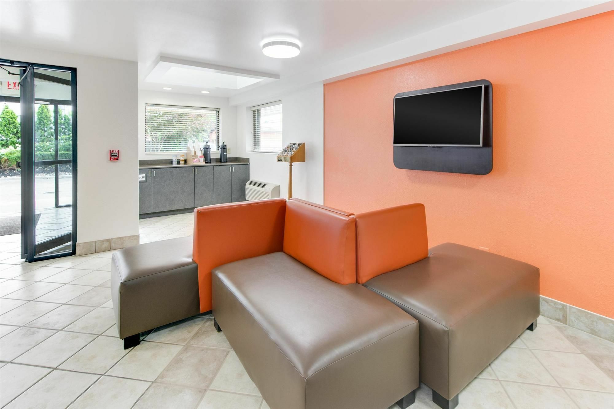 Red Roof Inn Plus+ Columbus - ワージントン エクステリア 写真