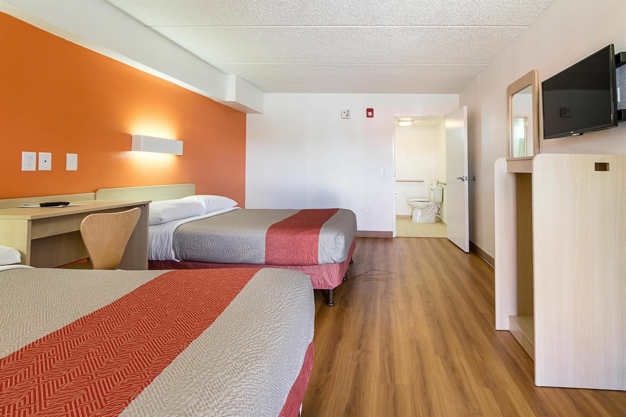 Red Roof Inn Plus+ Columbus - ワージントン エクステリア 写真