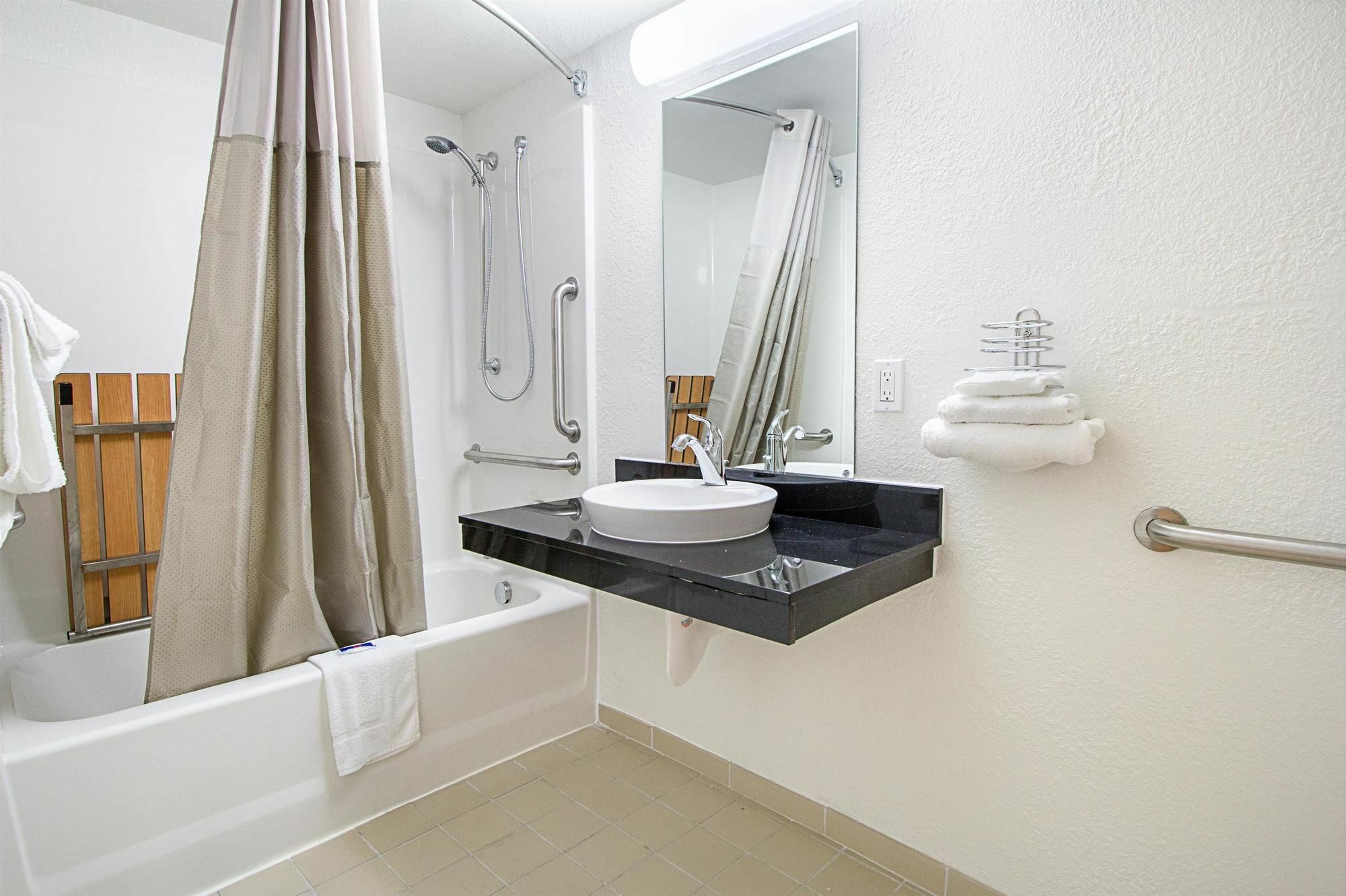 Red Roof Inn Plus+ Columbus - ワージントン エクステリア 写真