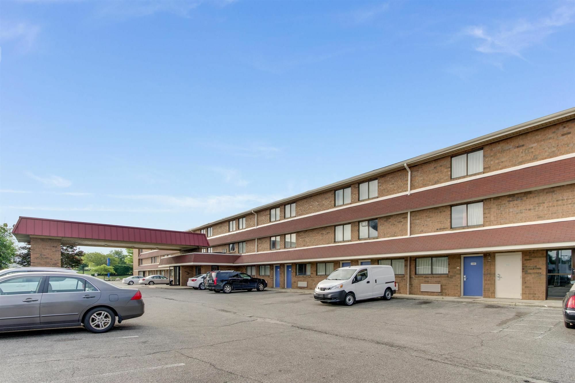 Red Roof Inn Plus+ Columbus - ワージントン エクステリア 写真