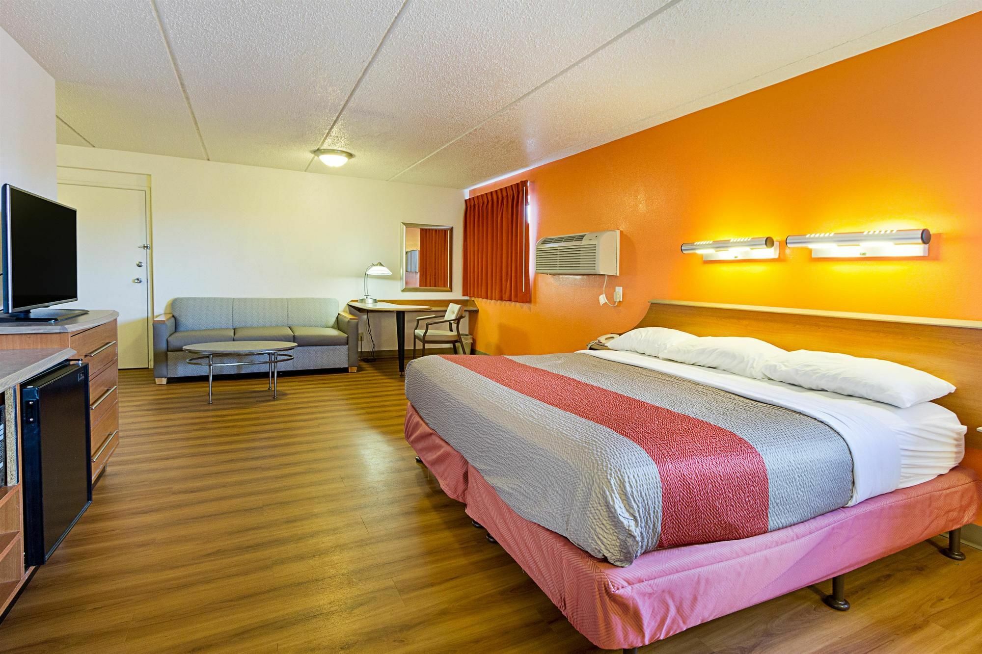 Red Roof Inn Plus+ Columbus - ワージントン エクステリア 写真