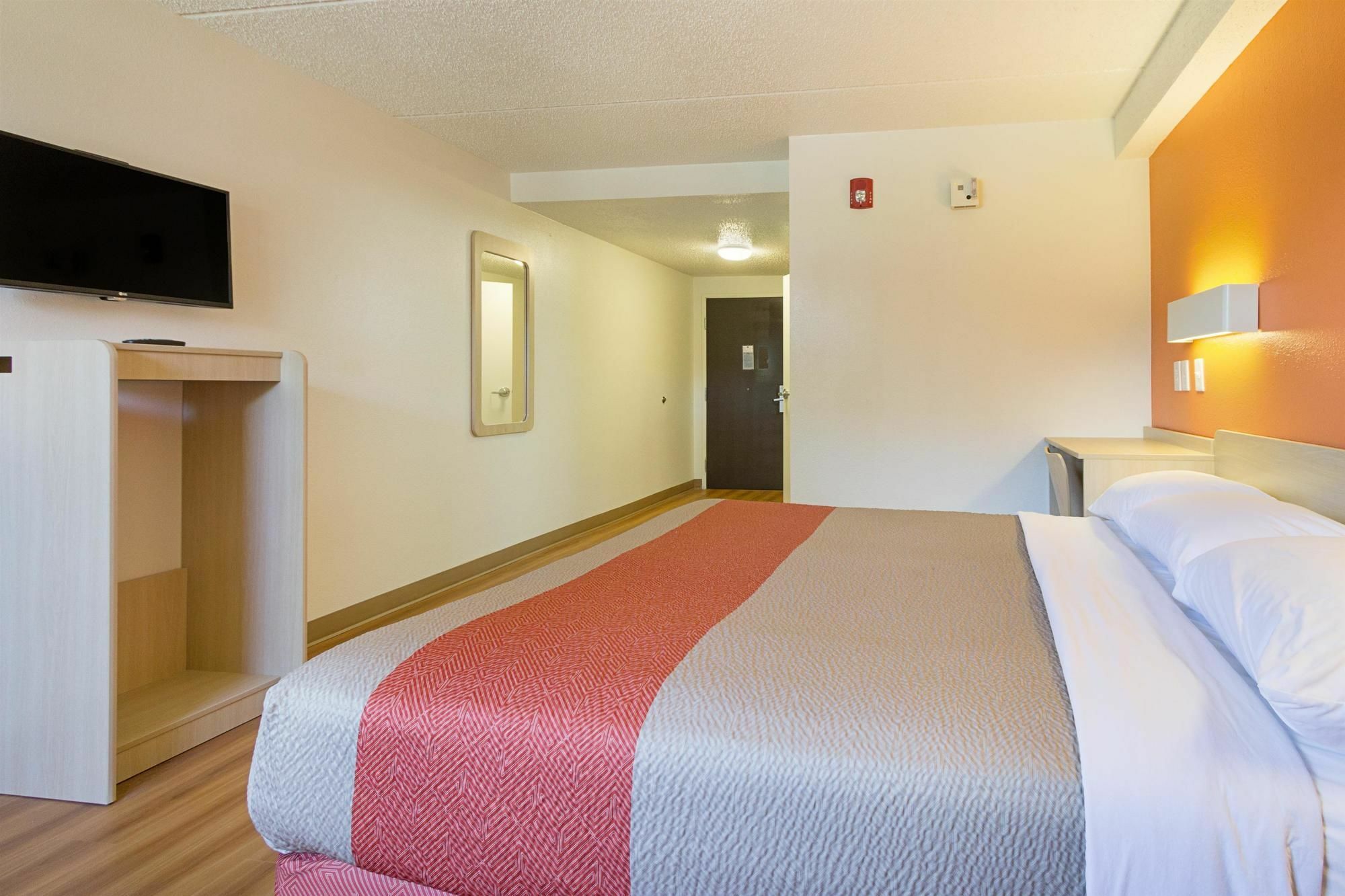 Red Roof Inn Plus+ Columbus - ワージントン エクステリア 写真